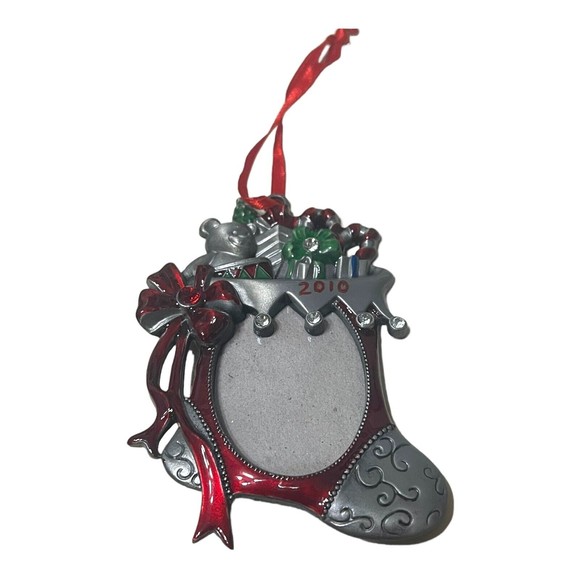 Metal 3X3.5" Stocking with Toys and Bow￼ Ornament Frame Holds 1.5" Oval Photo - Picture 1 of 2